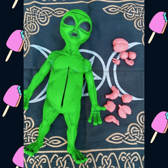 Vintage Alien Dissection Figure w/Organs!